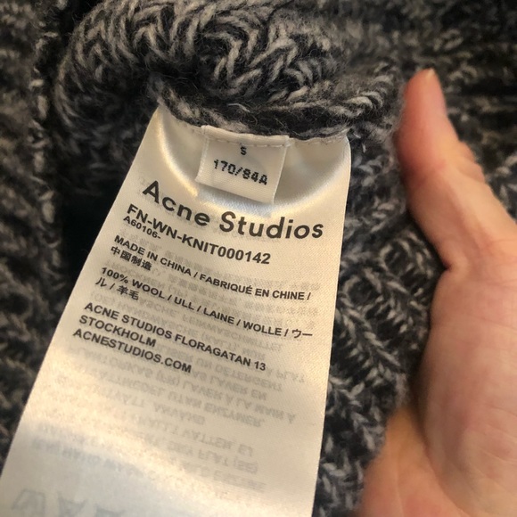 $480 Acne Studios Keborah wool v neck sweater size small - Picture 6 of 9